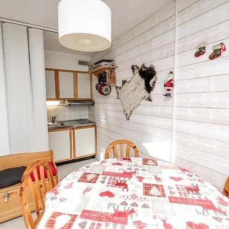Apartman Lupins - Les Lupins 01 Mae-2511 *